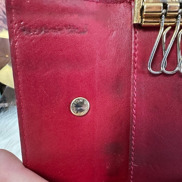 Authentic POMME D’AMOUR LOUIS VUITTON MONOGRAM VERNIS LEATHER MULTICLES KEY CASE - Picture 6 of 13